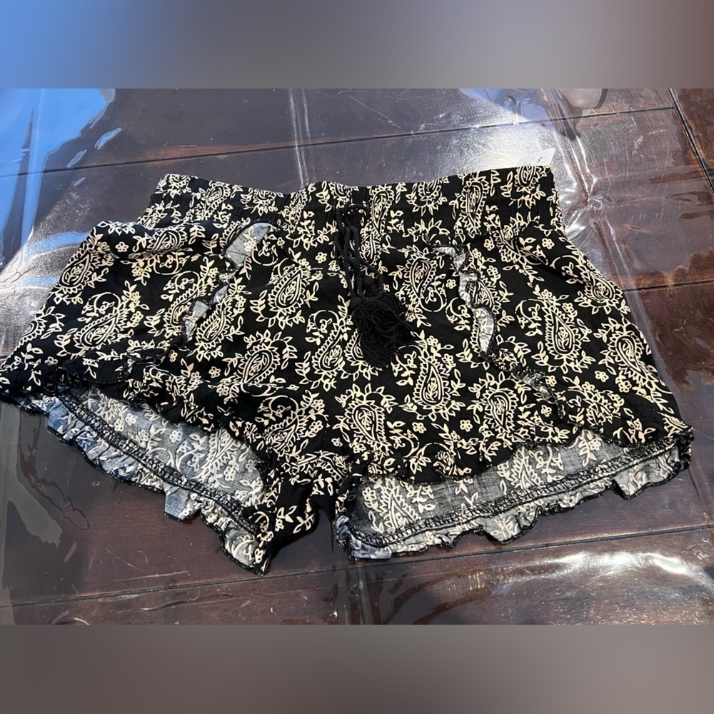 D15.13 no boundaries ruffled hem, tie waist lounge shorts juniors s (3/5)